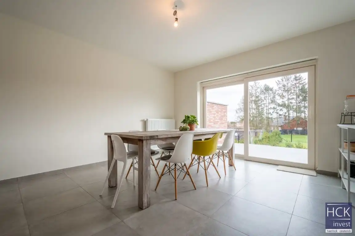 KRUISHOUTEM - Rustig gelegen ruime woning met groenzicht! foto 8