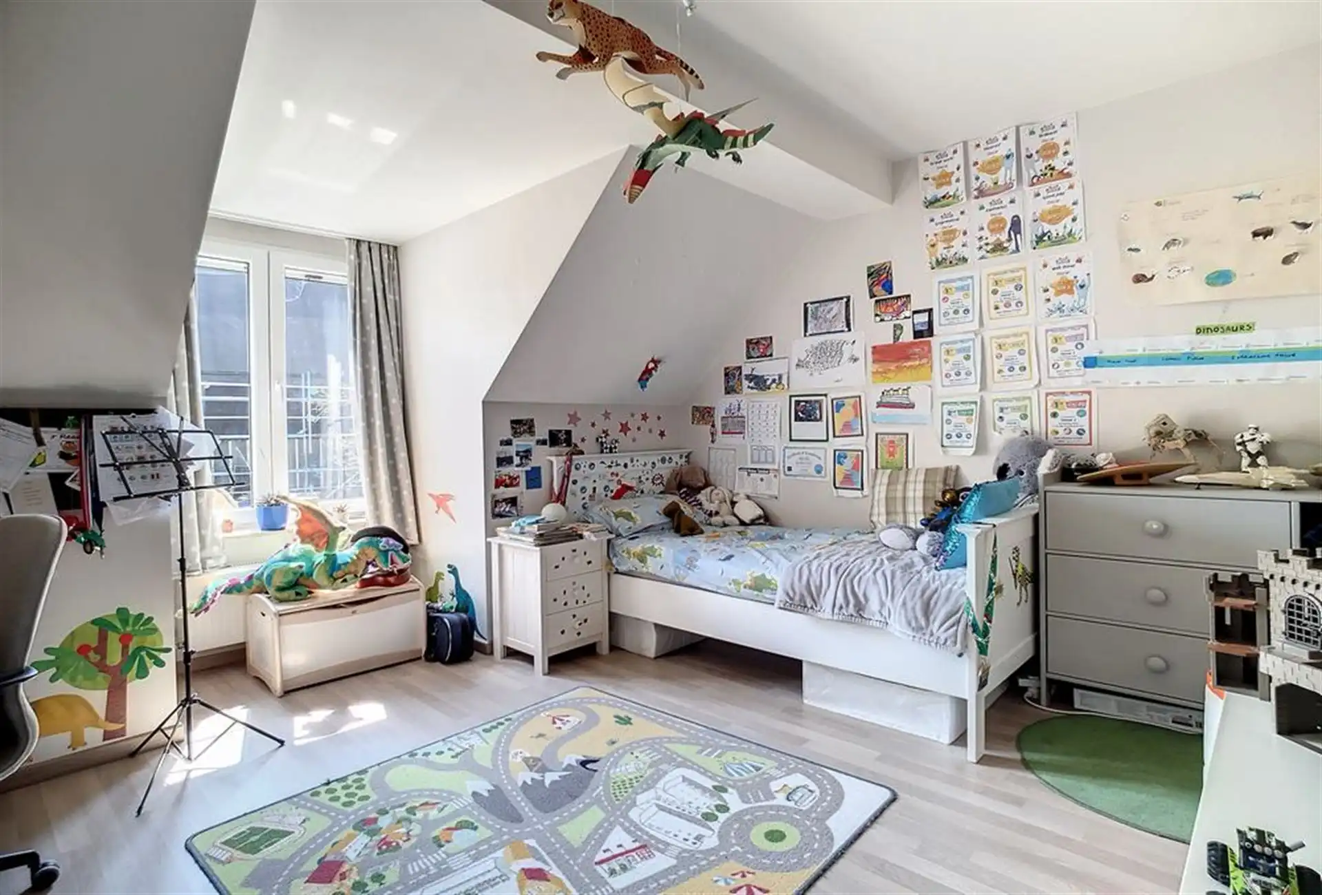 Residentieel gelegen villa foto 19