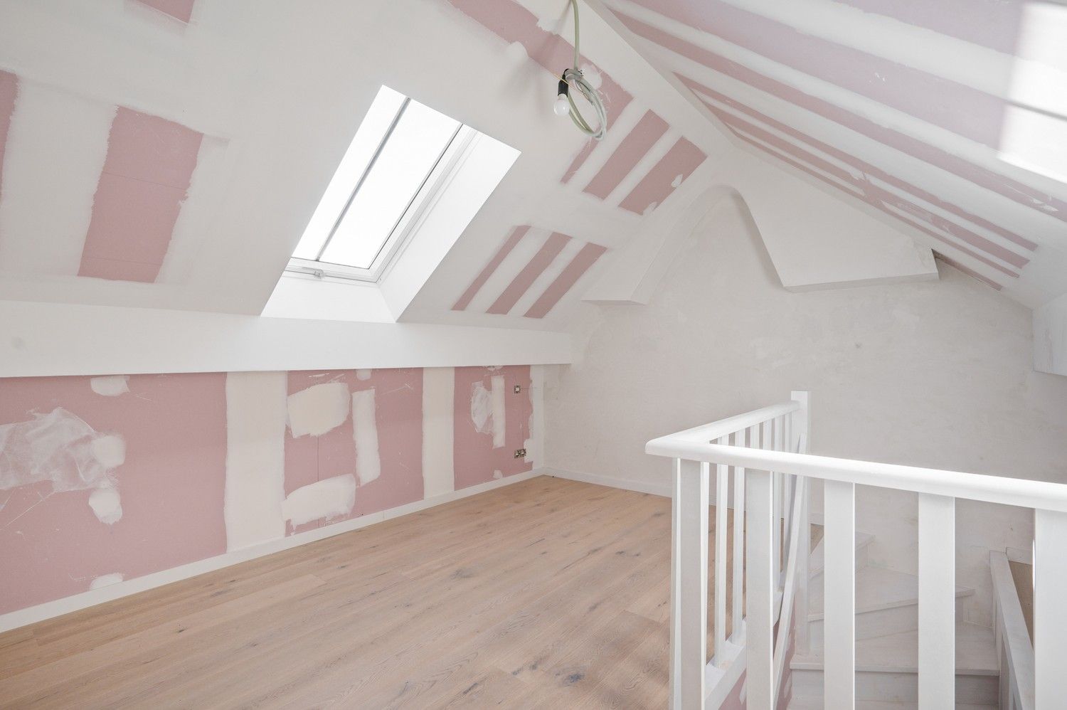 Uitzonderlijk dakappartement met 2 slaapkamers, bureau en een terras van 40m²! foto 15