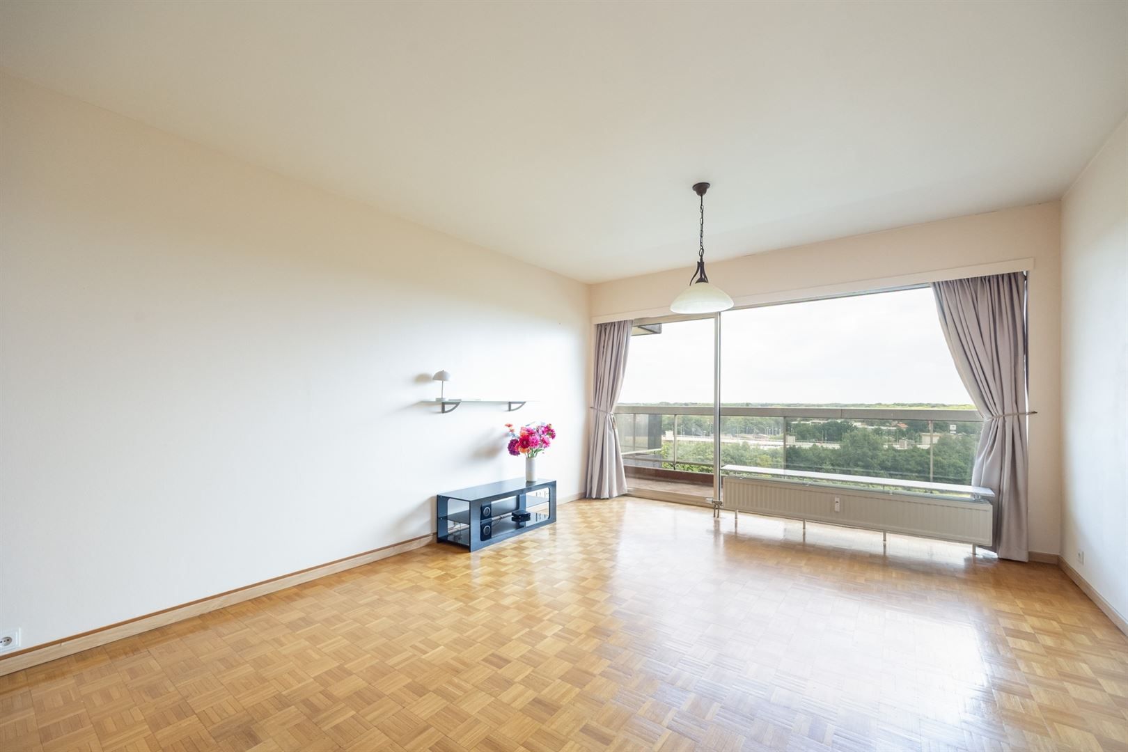 Lichtrijk appartement met twee terrassen foto {{pictureIndex}}