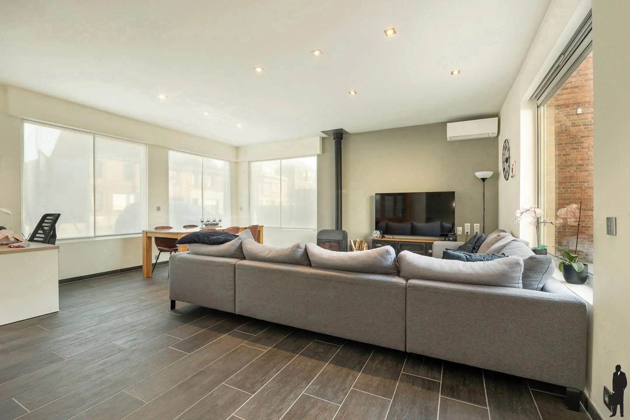 Instapklare, gerenoveerde gezinswoning met ruime tuin foto 5