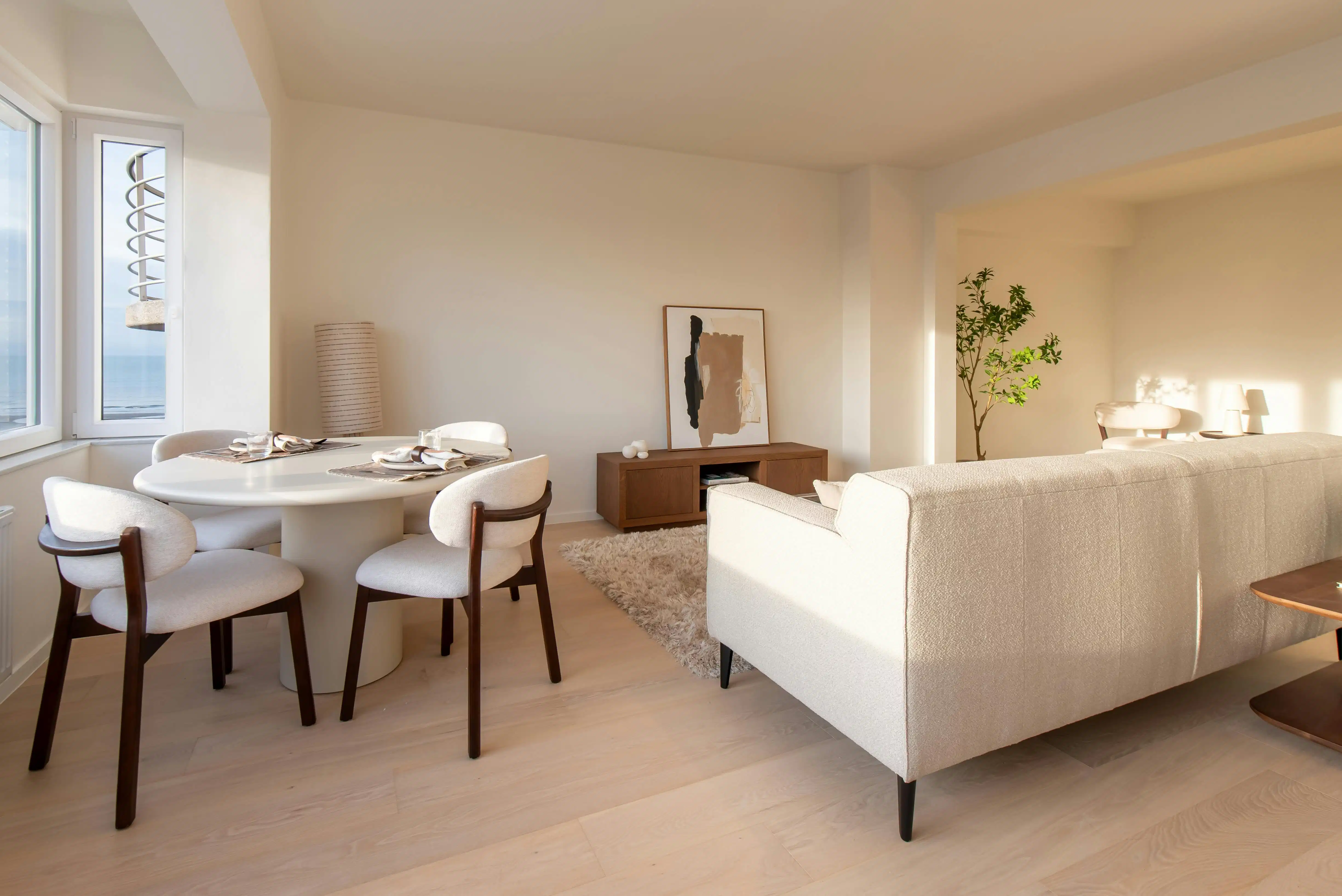 Prachtig gerenoveerd appartement met zijdelings zeezicht  foto 14