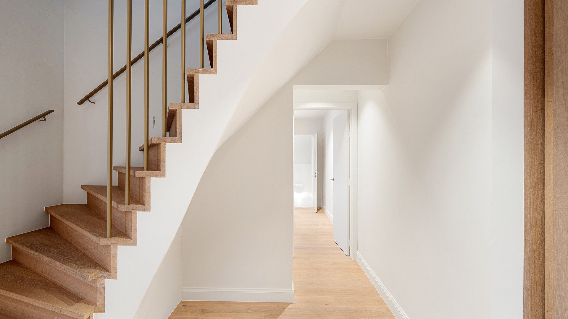 Luxueuze, alleenstaande villa in een residentiële wijk in Knokke met 5 slaapkamers. foto 18