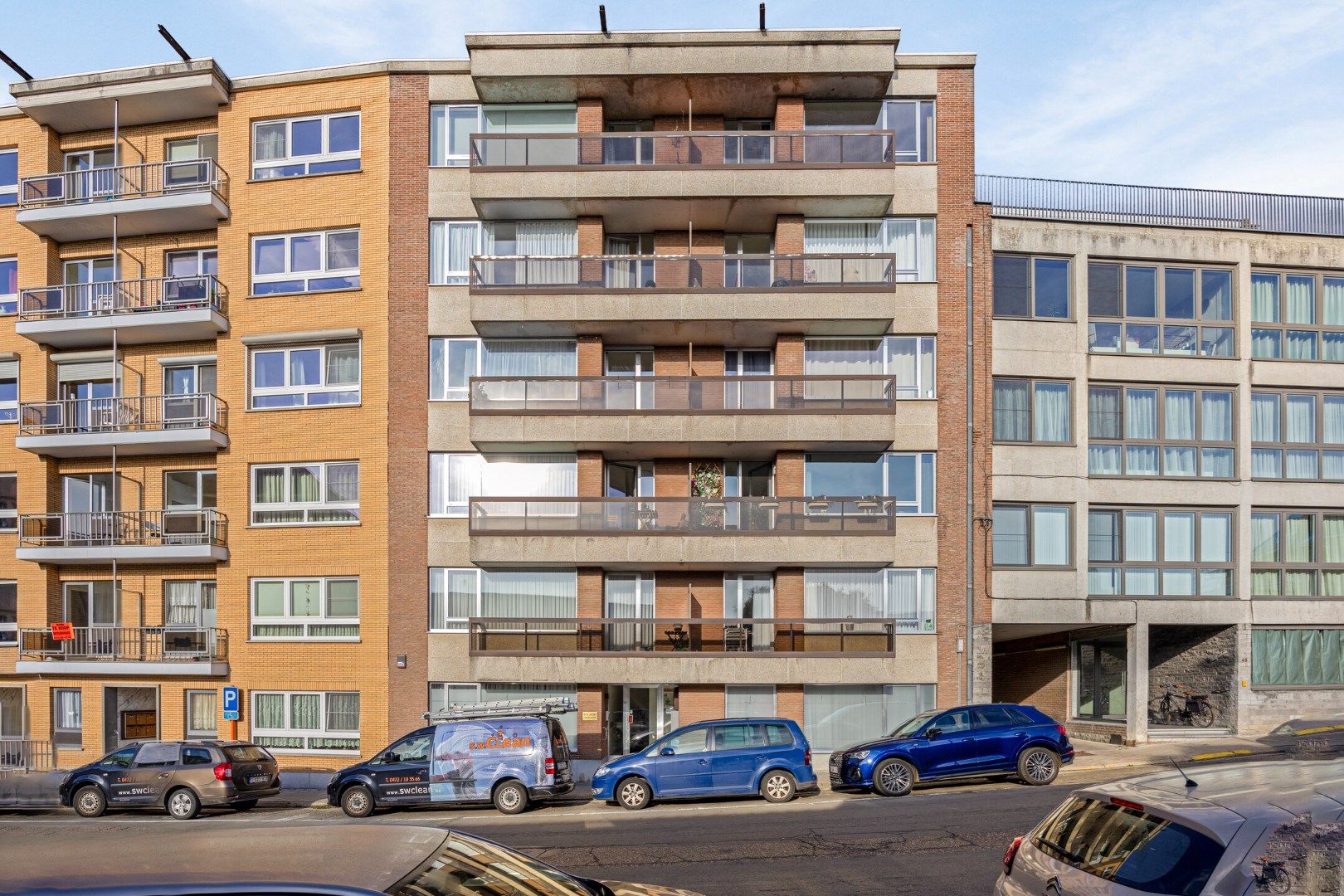 Instapklaar appartement met 2 slaapkamers en garage in het centrum foto 3