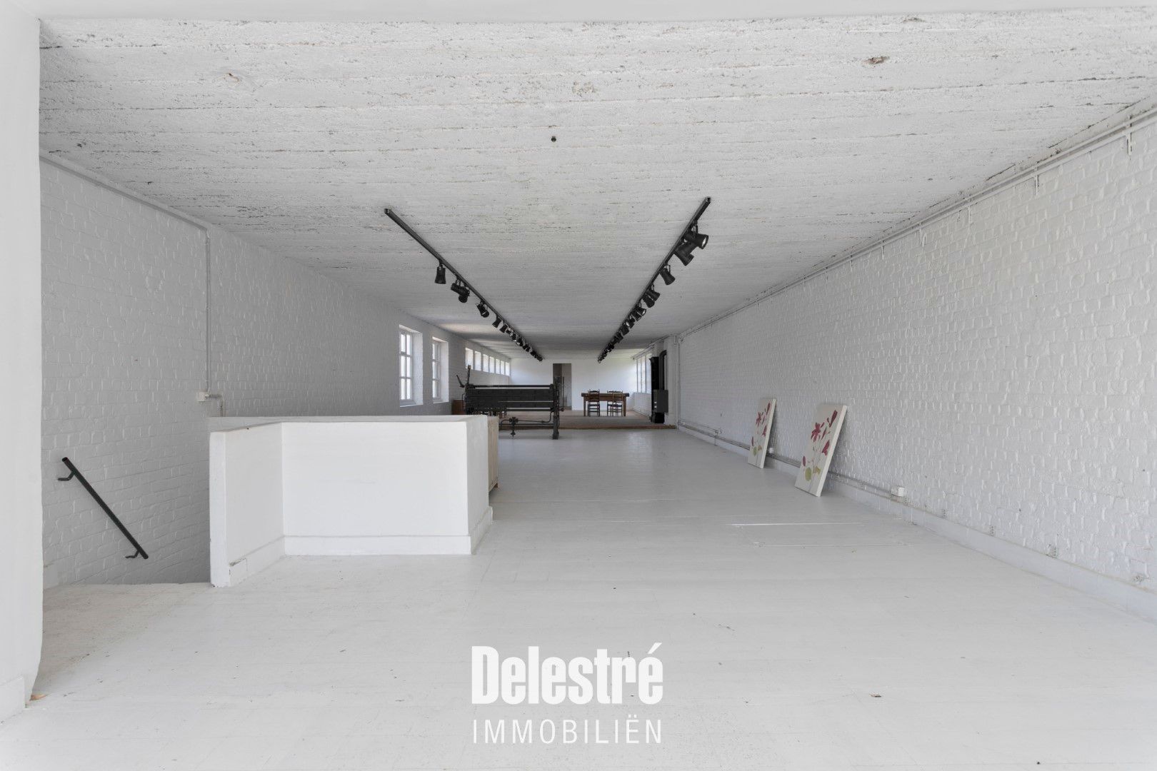 ** IN OPTIE ** LOFTVIBES 750 M2 LEO DE BETHUNELAAN.  foto 7
