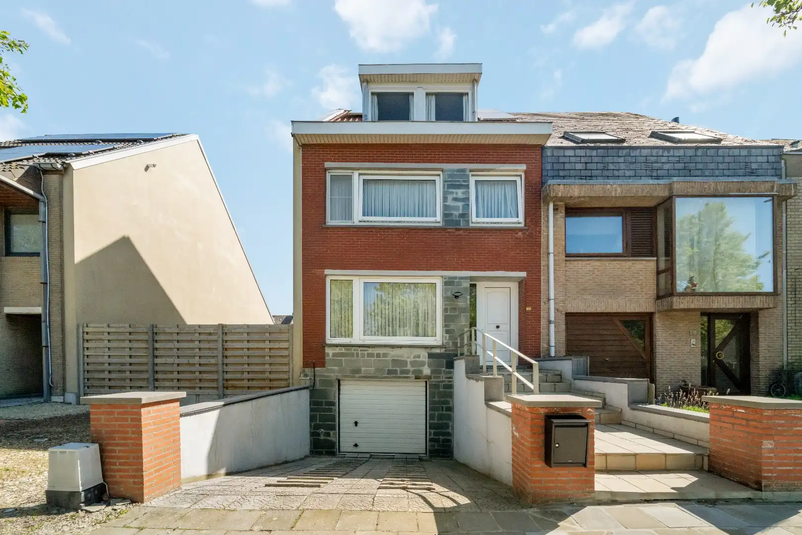 Ruime bel-étage foto 2