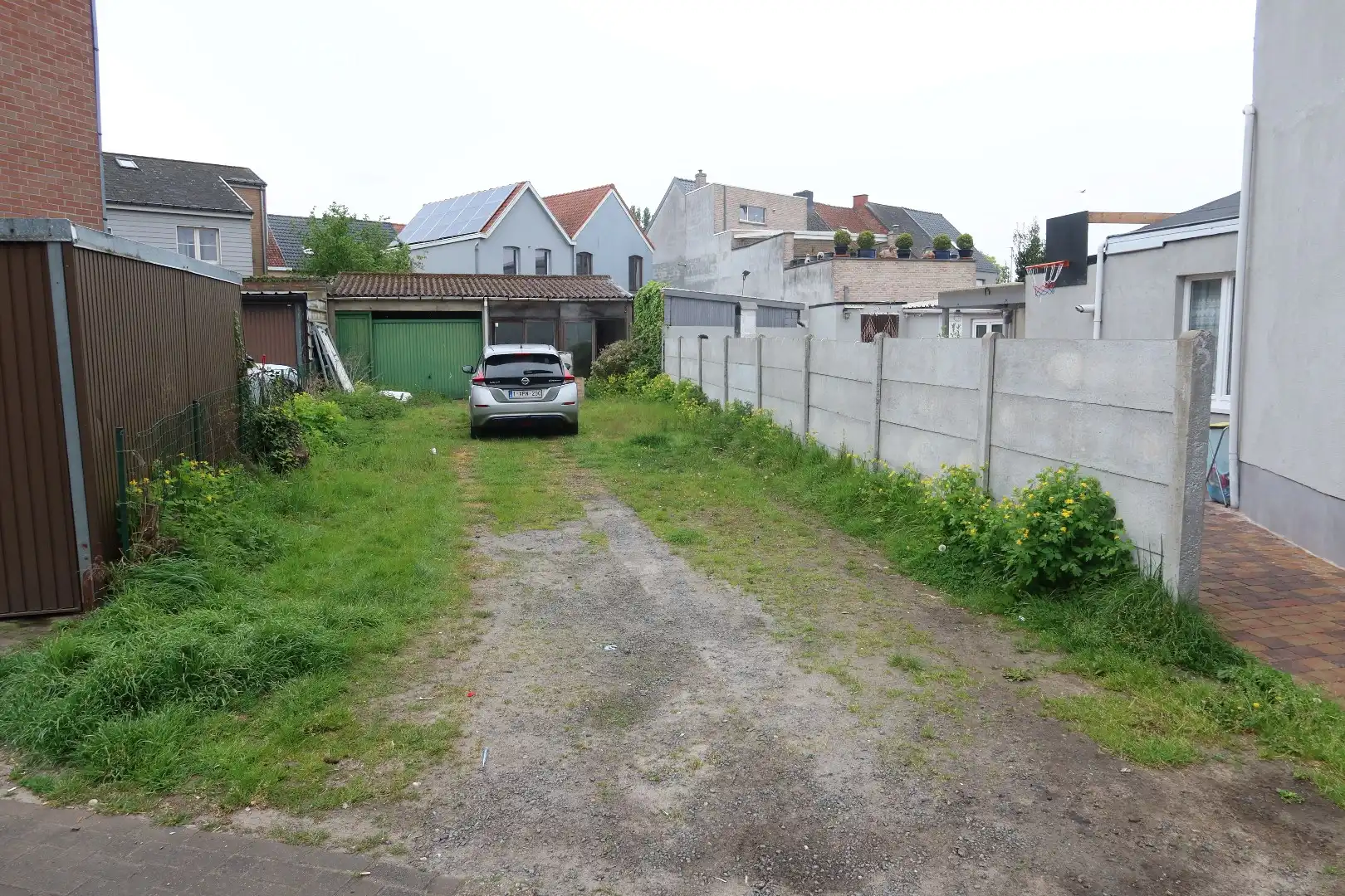 Leuk burgerhuis met 2 slk, tuin en achteruitgang met garage foto 18