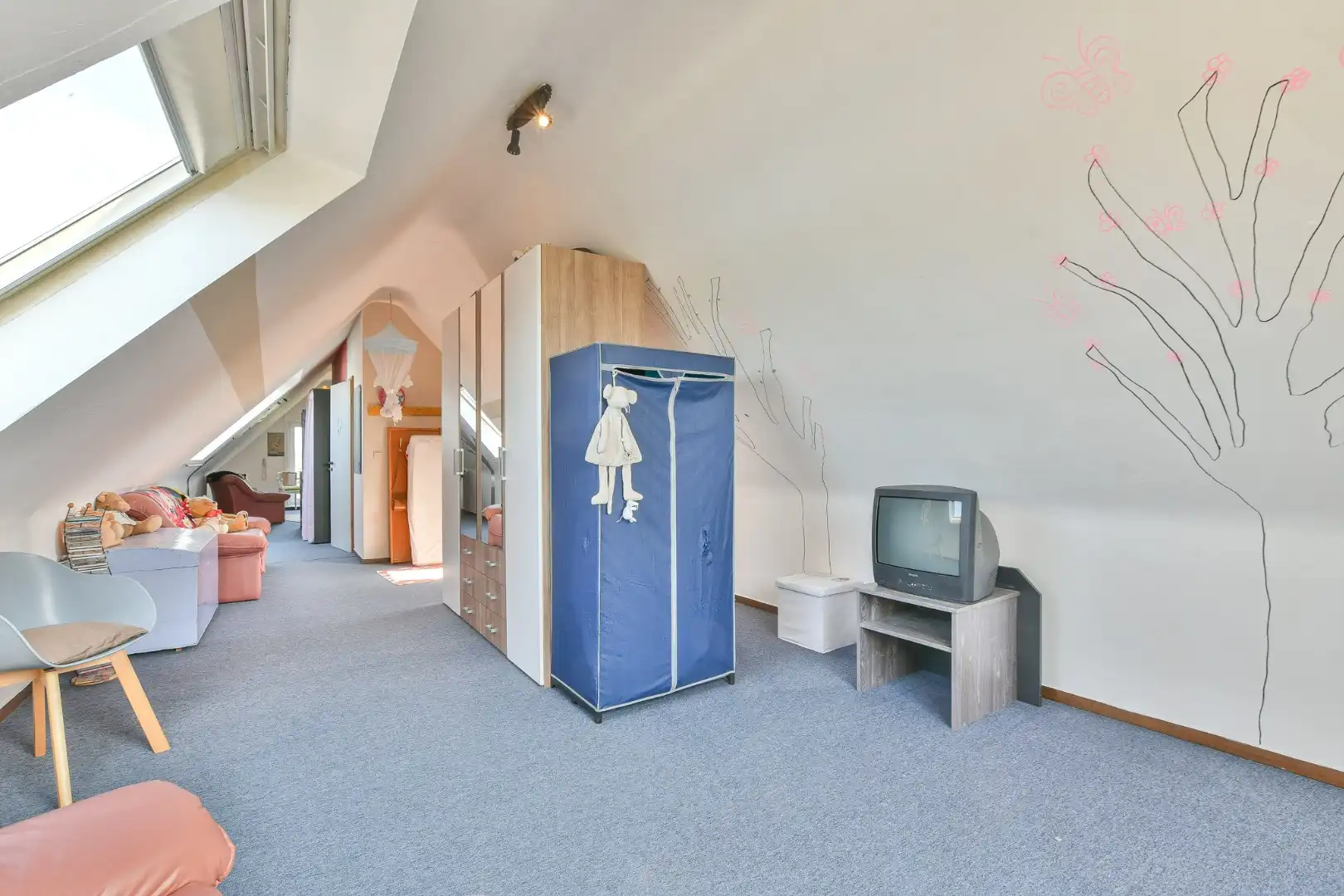 Unieke investeringskans: karaktervol hotel met 18 kamers & woonmogelijkheden te koop!  foto 5