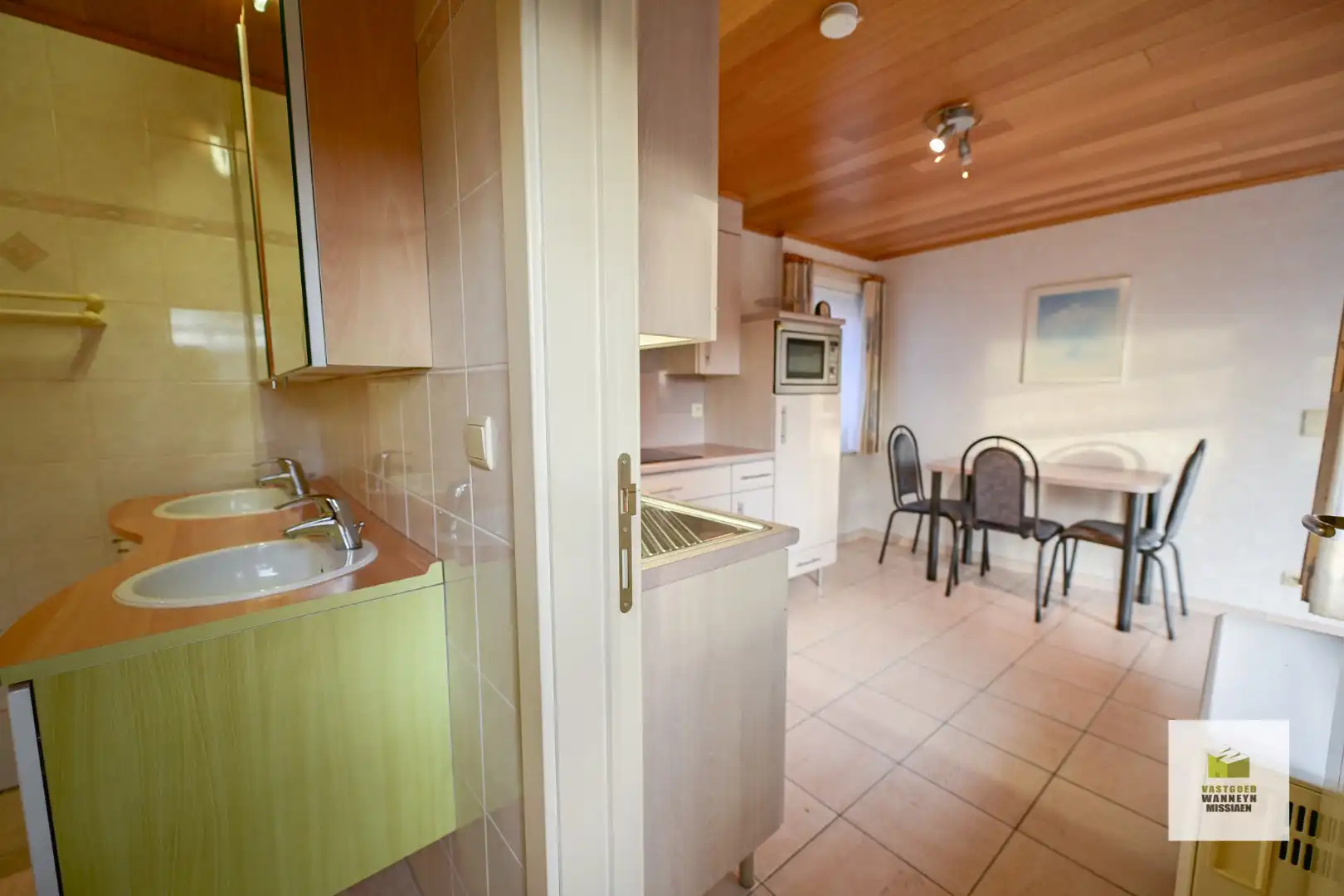 Knusse woning met 1 slaapkamer, gezellige tuin, garage en parking foto 11