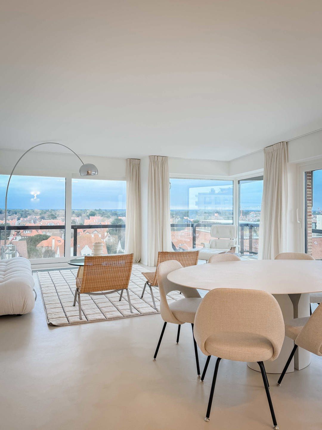 Uitzonderlijk HOEKAPPARTEMENT gelegen op het Albertplein... foto 12