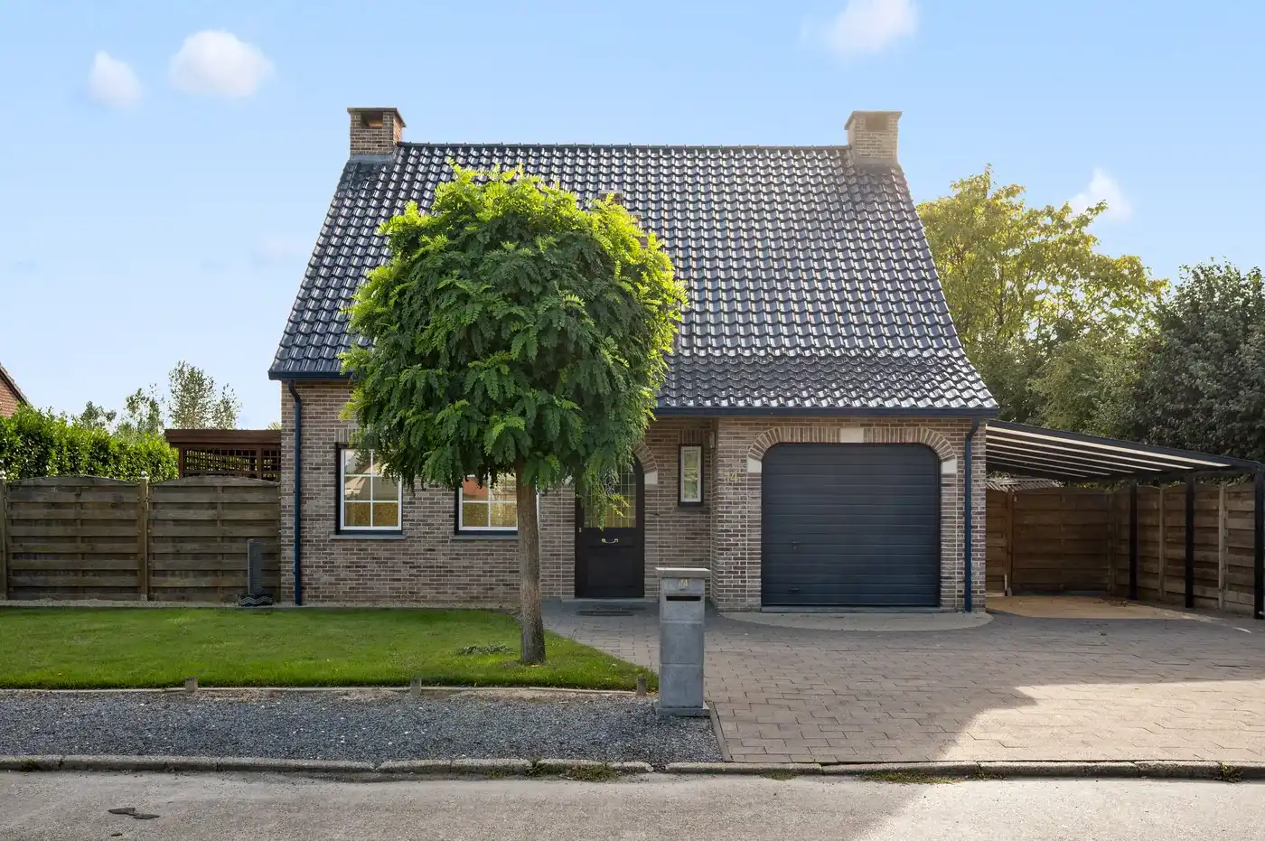 Prachtige gezinswoning met EPC A op 8are met 3 slpks foto {{pictureIndex}}