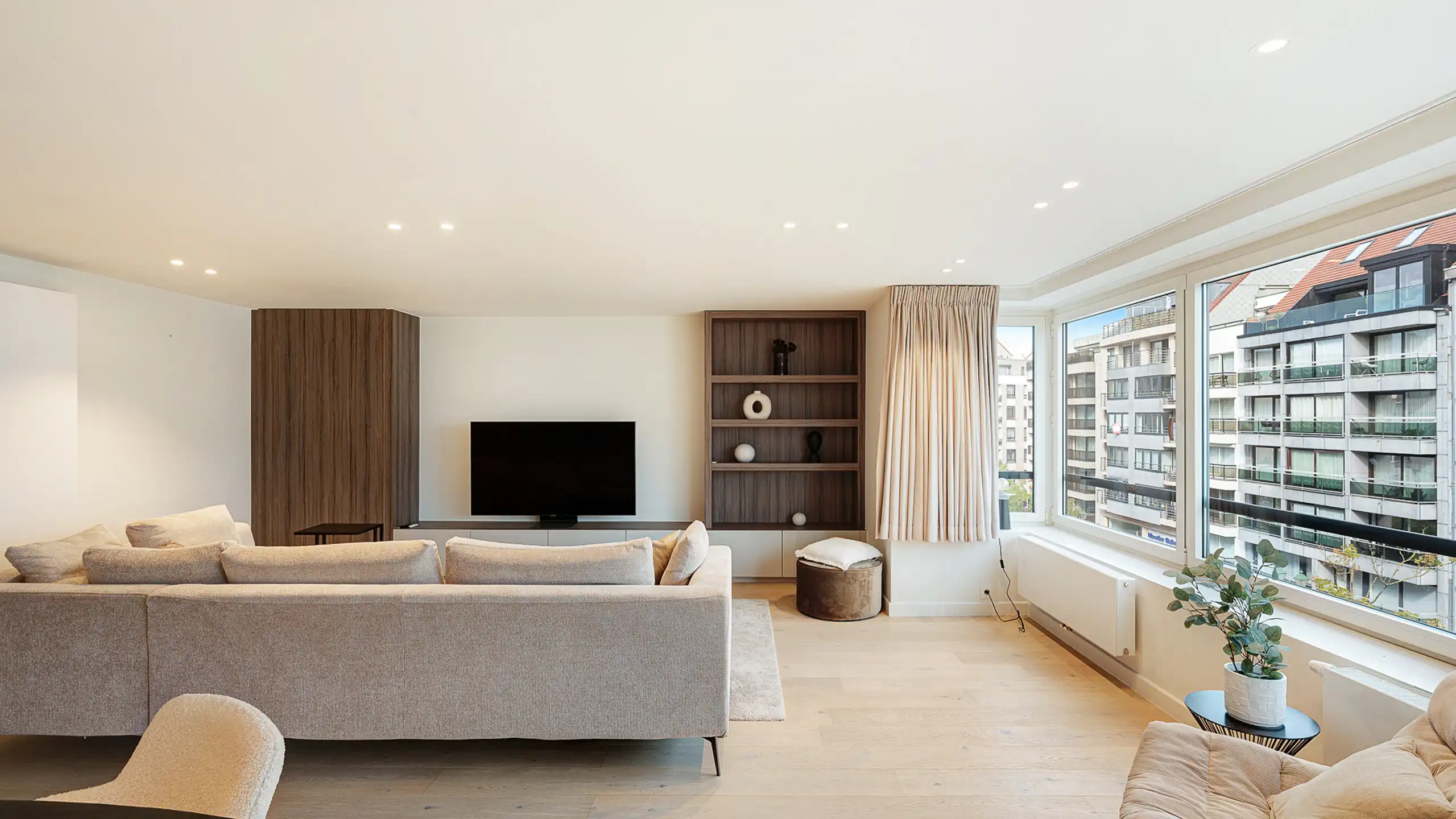 Uitzonderlijk ruim en lichtrijk wonen in het hart van Knokke foto 6