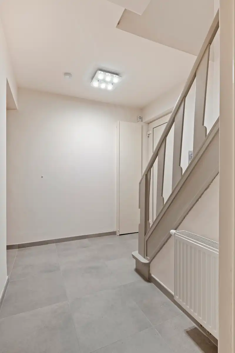 Instapklare centrum-woning pal bij centrum Buggenhout  foto 7