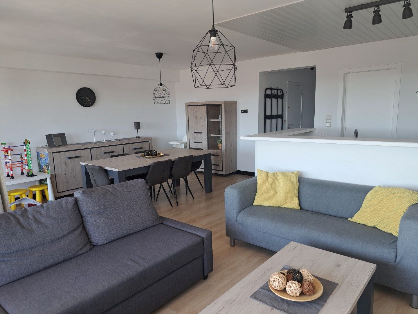 Hoofdfoto van de publicatie: Centraal en zongericht appartement met 2 slaapkamers te koop in Koksijde