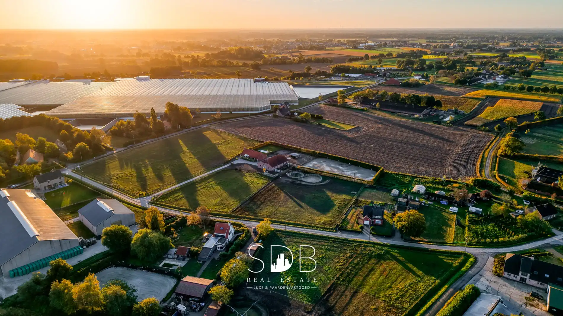 Prachtige landelijke woning met hippische accommodatie op 2,5hectare foto 43