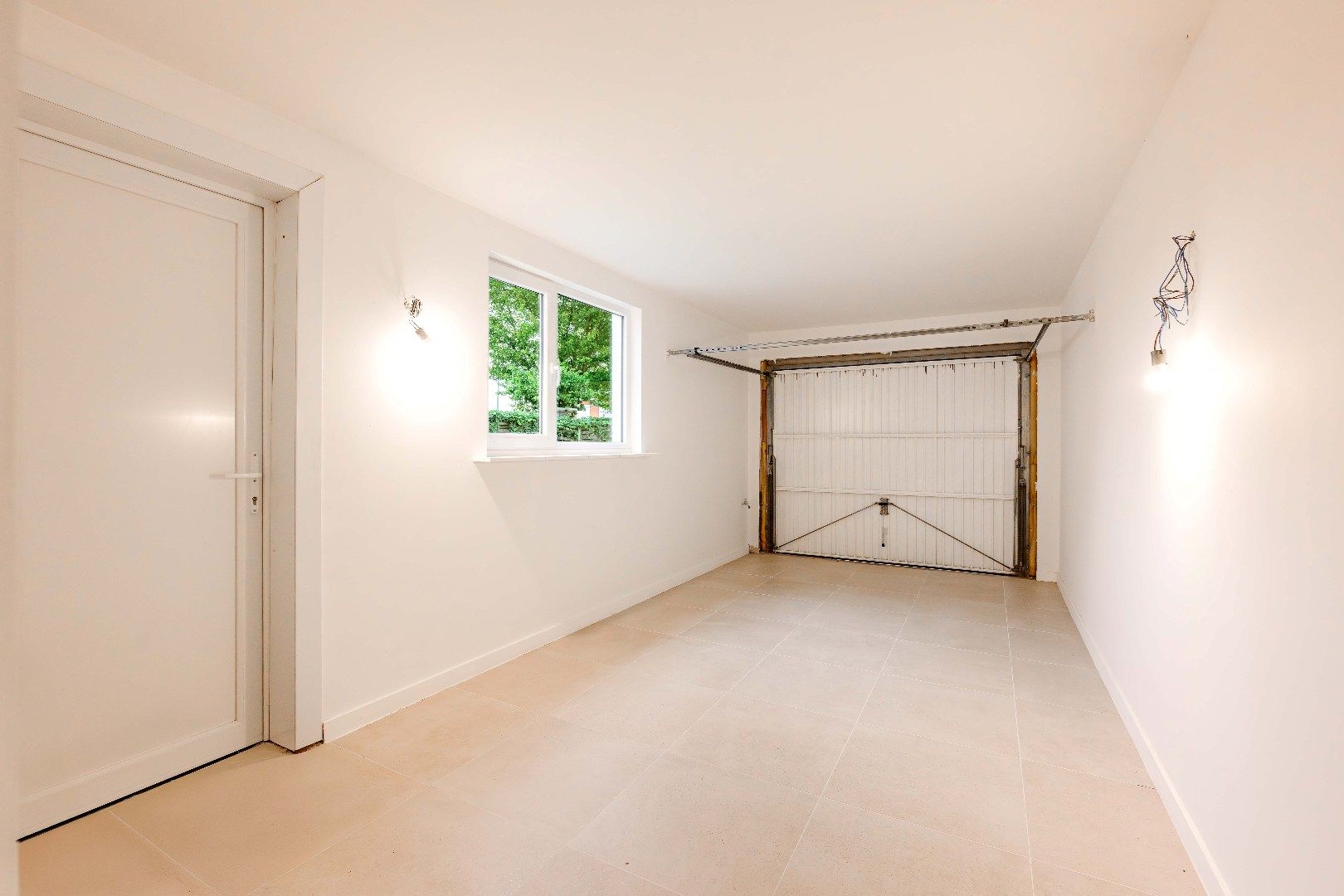 PERFECT INSTAPKLARE ENERGIEVRIENDELIJKE WONING MET TUIN EN GARAGE foto 12