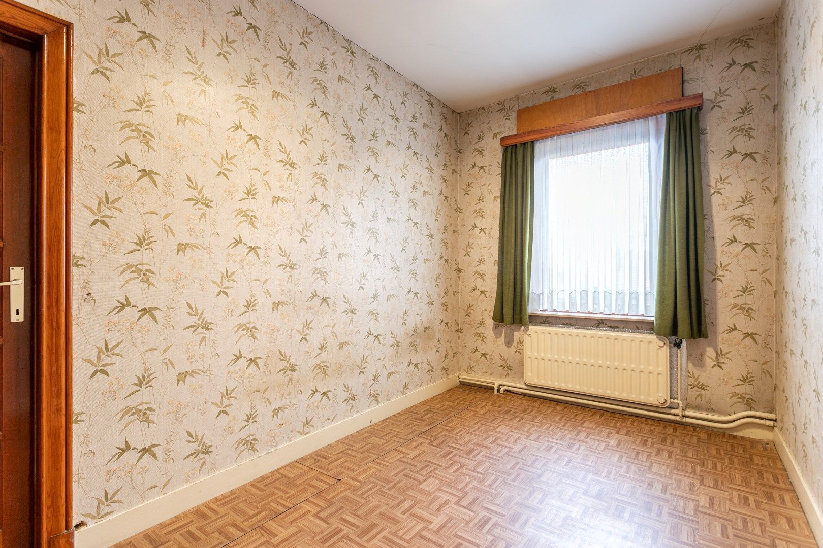 Karaktervolle woonst met 5 slaapkamers, ruim perceel en mogelijkheden voor vrij beroep foto 18