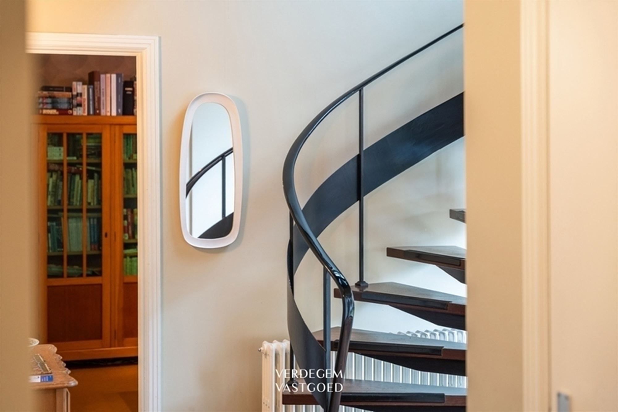 Unieke bel-étage woning met veel natuurlijke lichtinval nabij de Daknamse Meersen foto 17