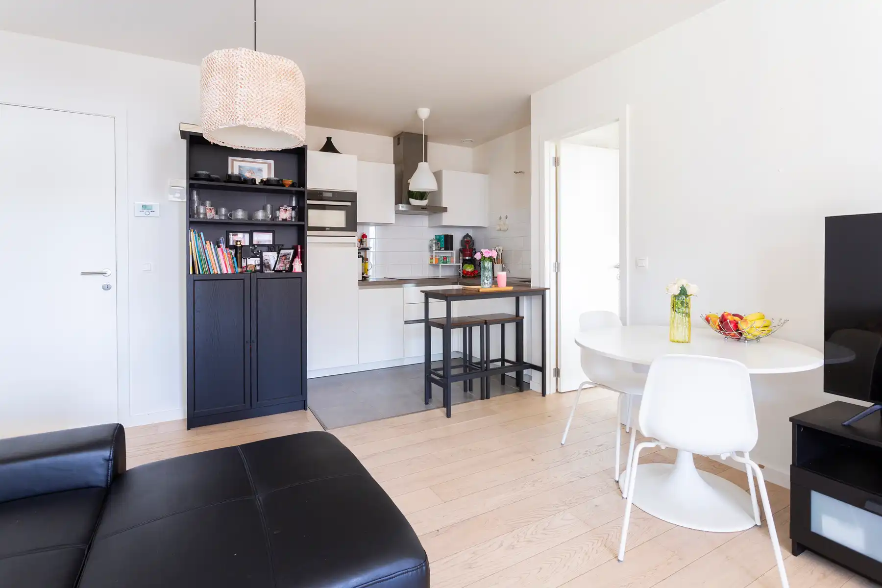 Modern 2-slaapkamerappartement met terras nabij het Eilandje foto 5