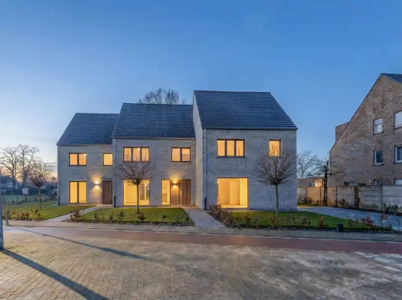 Nieuwbouw woning in het centrum van Lievegem foto 10
