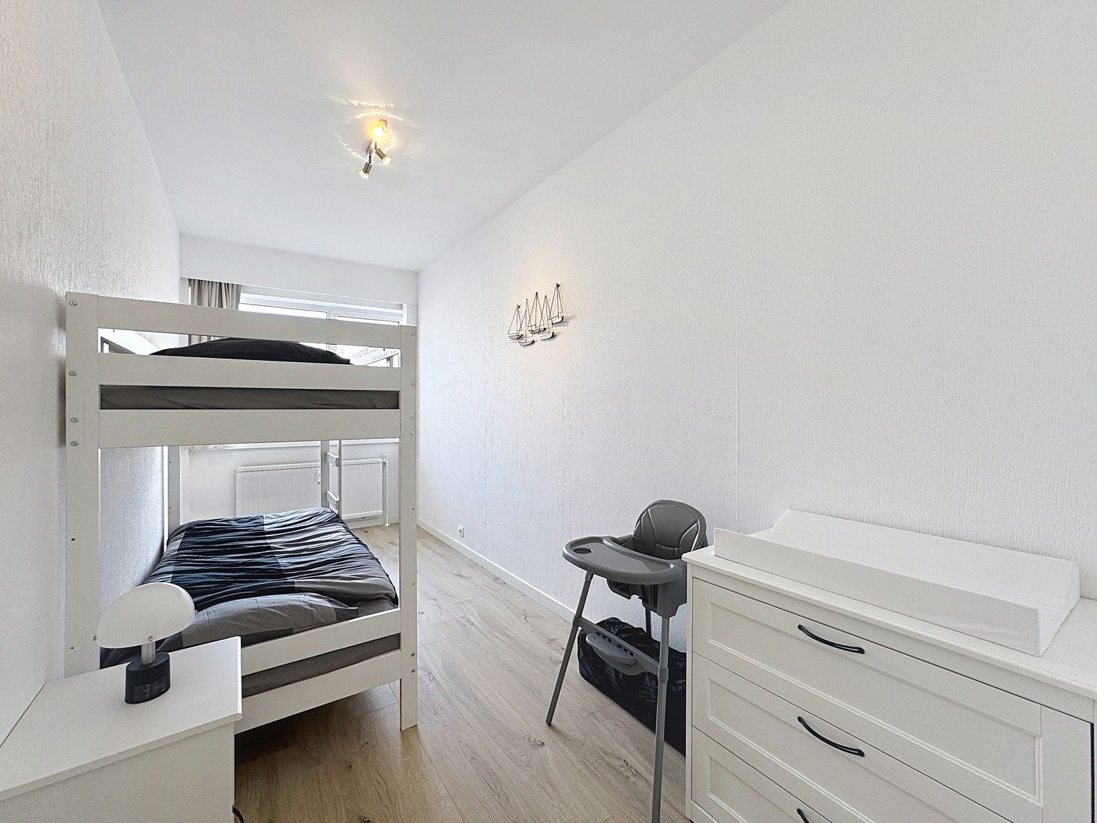 GERENOVEERD gemeubeld appartement aan de JACHTHAVEN met 3 slpks én 3 terrassen! foto 15