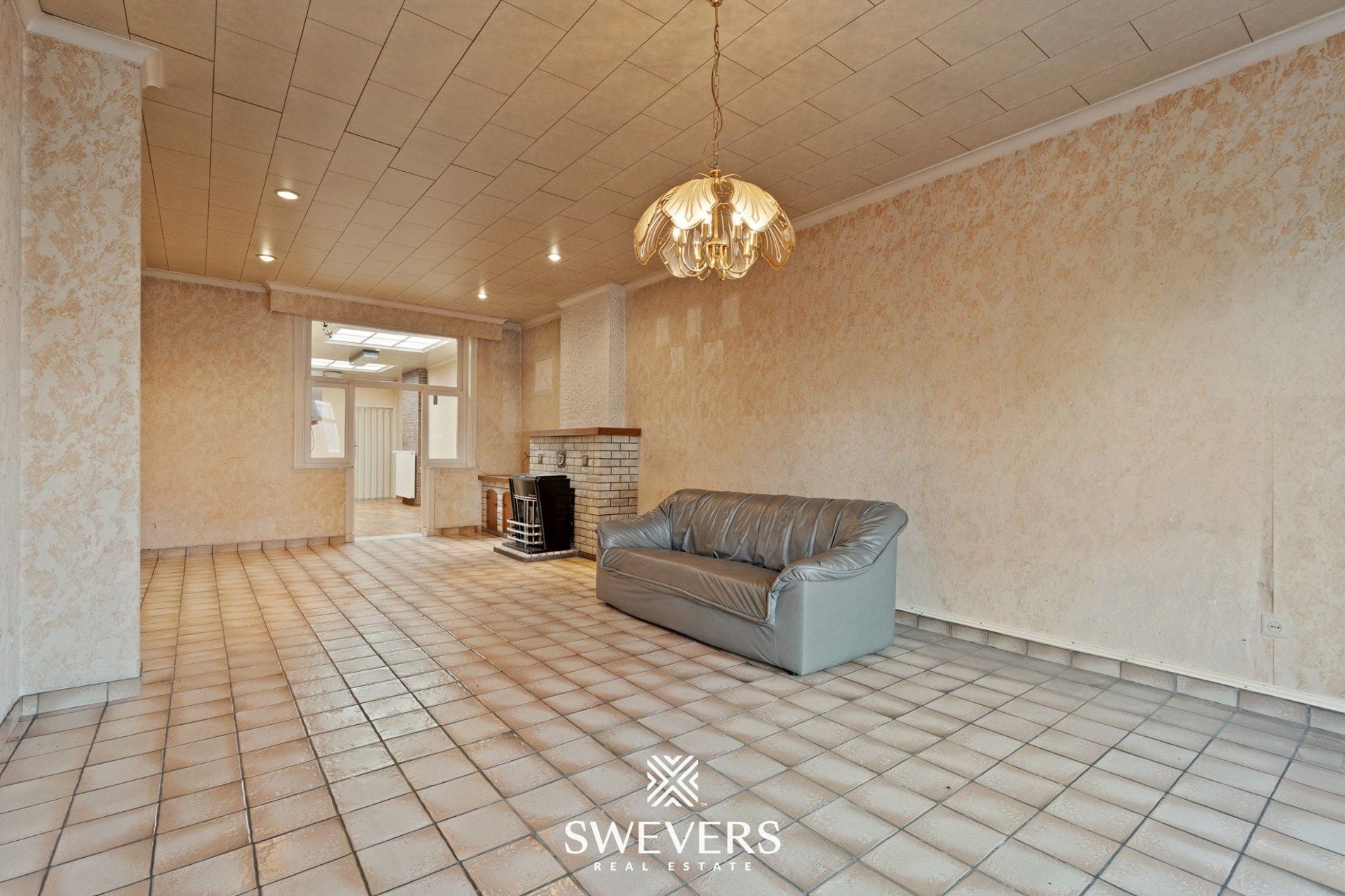 Woonst met 5 slaapkamers en hangar van 250m² in centrum Beringen foto 6