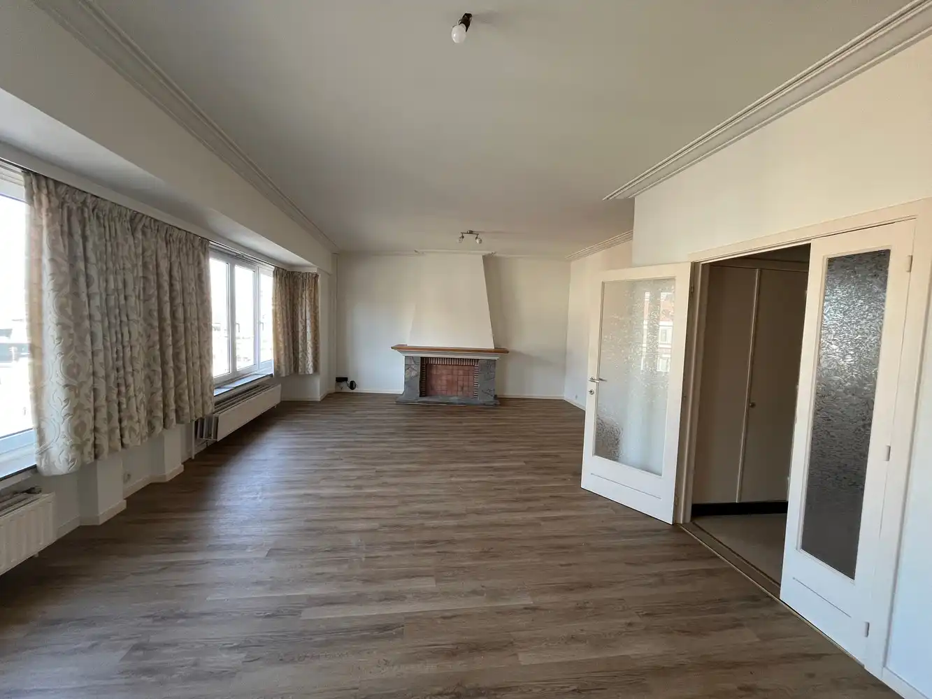 SINT - PETRUS EN PAULUSPLEIN 19 BUS 03.01 foto 3