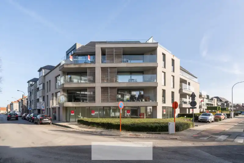 Handelsruimte op commerciële ligging foto 9