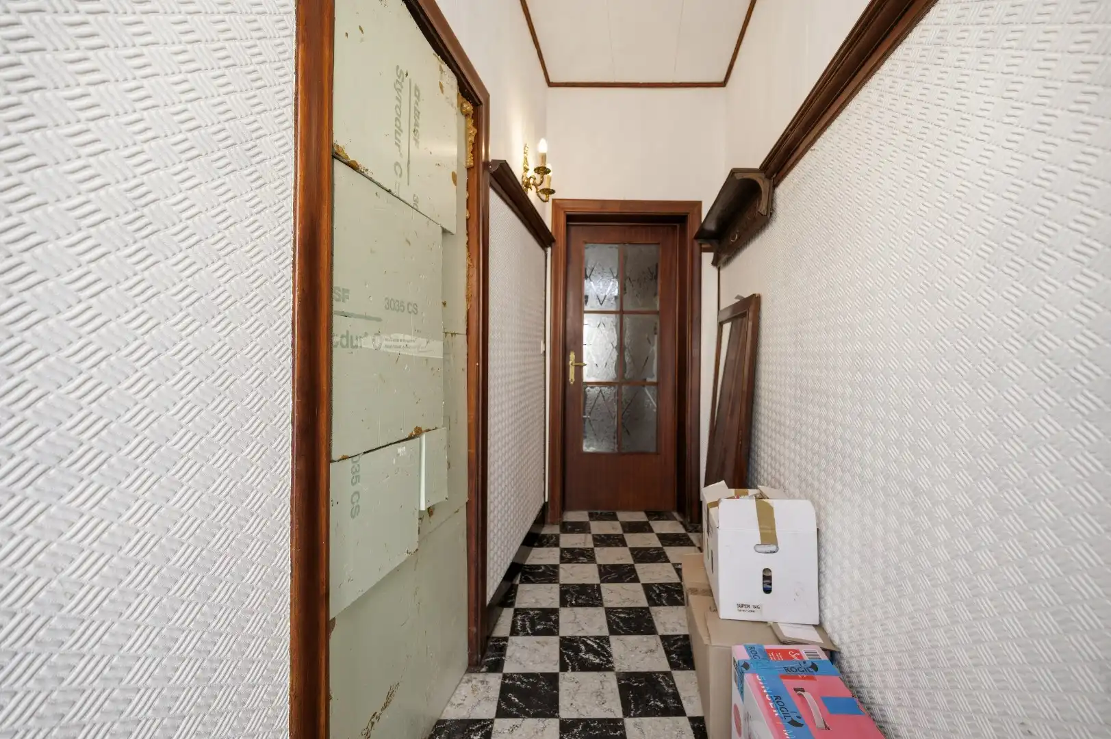 Op te frissen rijwoning op een goede locatie te Tienen foto 5