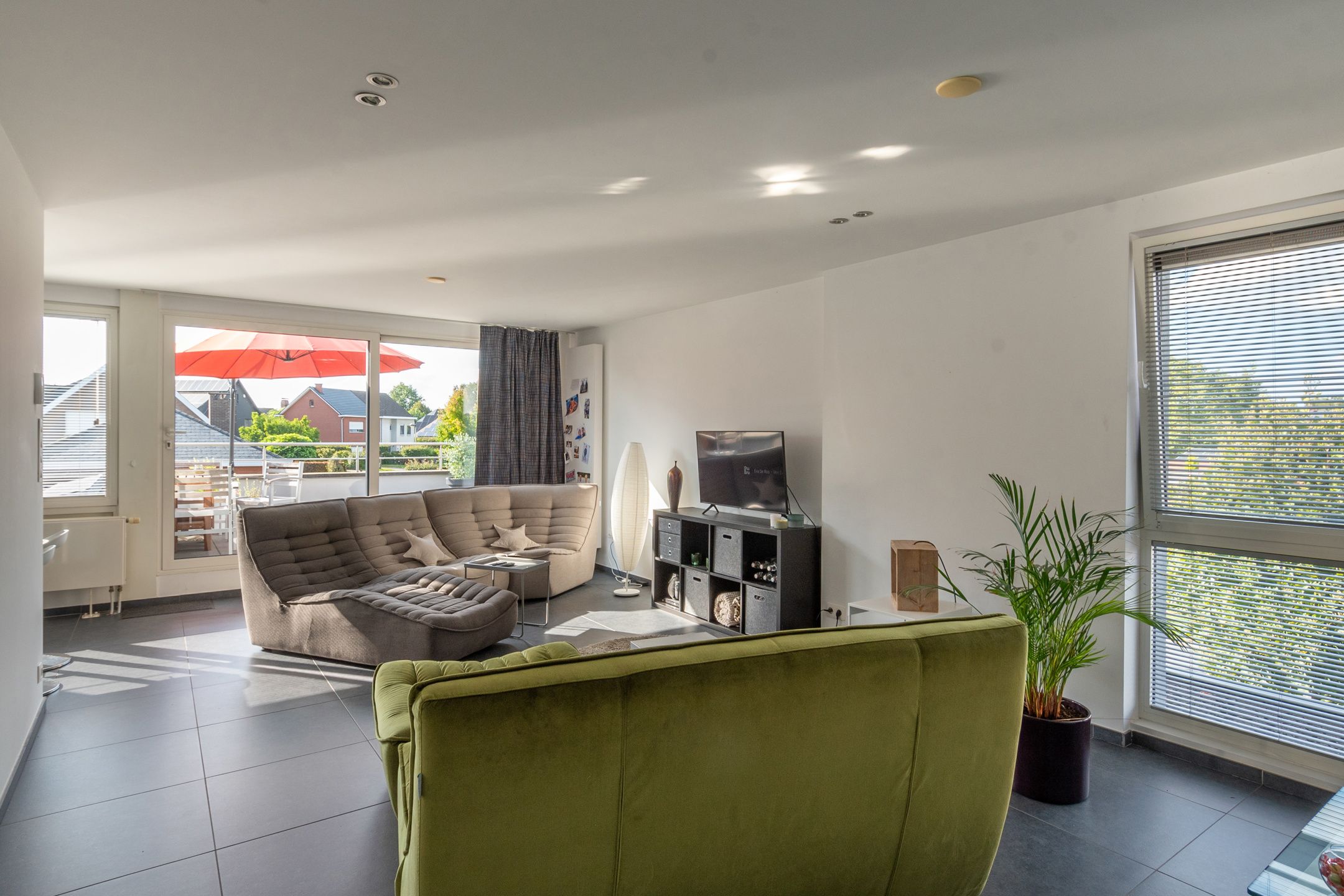 Ruim duplex appartement met 3 slaapkamers! foto 3