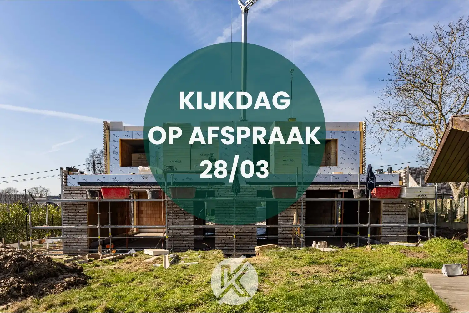 Strakke halfopen nieuwbouwwoning met potentieel foto {{pictureIndex}}