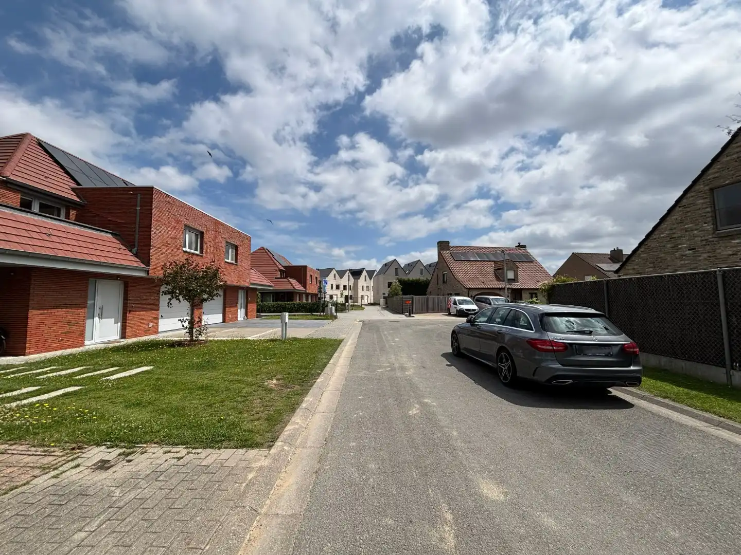 Ruime gezinswoning te huur centrum Roeselare foto 11