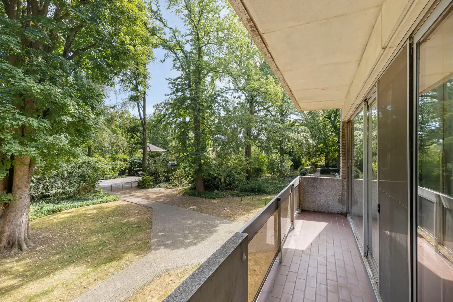 Te renoveren appartement (100m²) op 1ste verdieping met een uitstekende ligging aan de Hoogboomsteenweg in Kapellen! foto 17