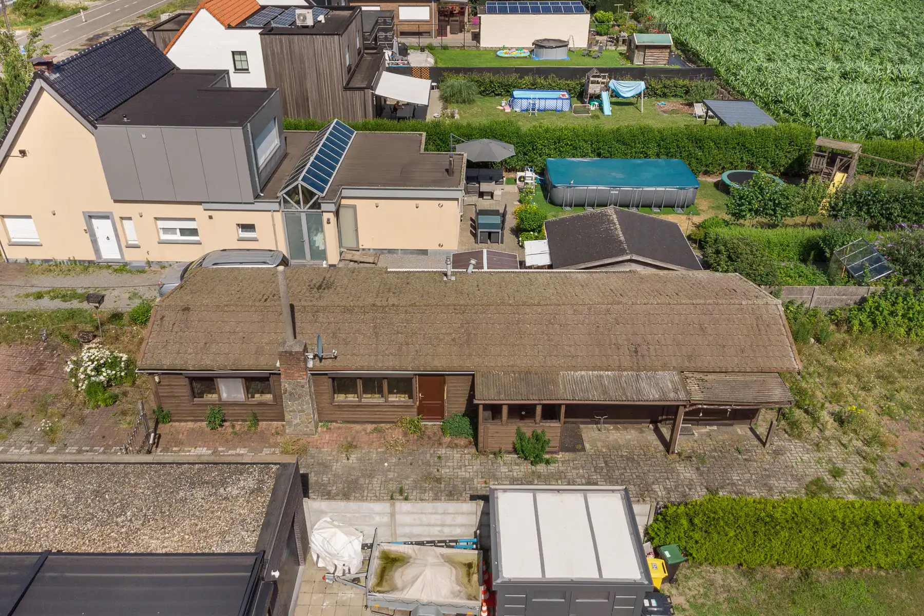 Bouwgrond – 590 m² – Open bebouwing met aansluitende garage foto 3
