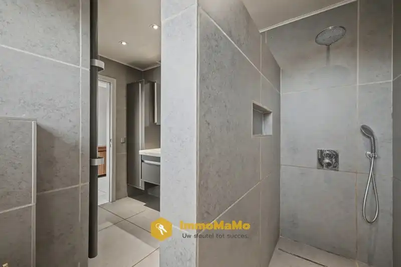 RUIME OPEN BEBOUWING MET GROTE TUIN TE KOOP IN ZELZATE foto 11