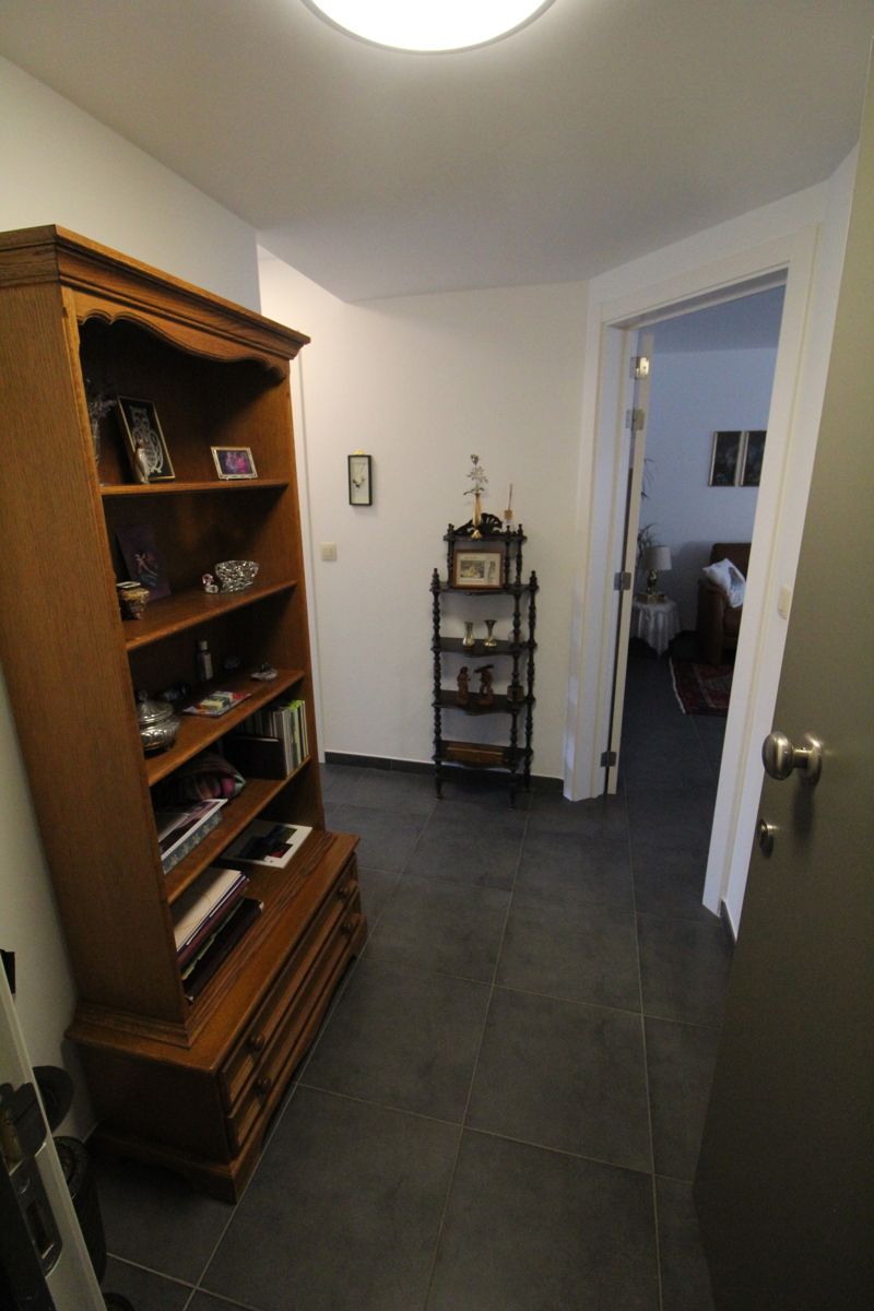 Centrum Schepdaal: gelijkvloers appartement met parking foto 3