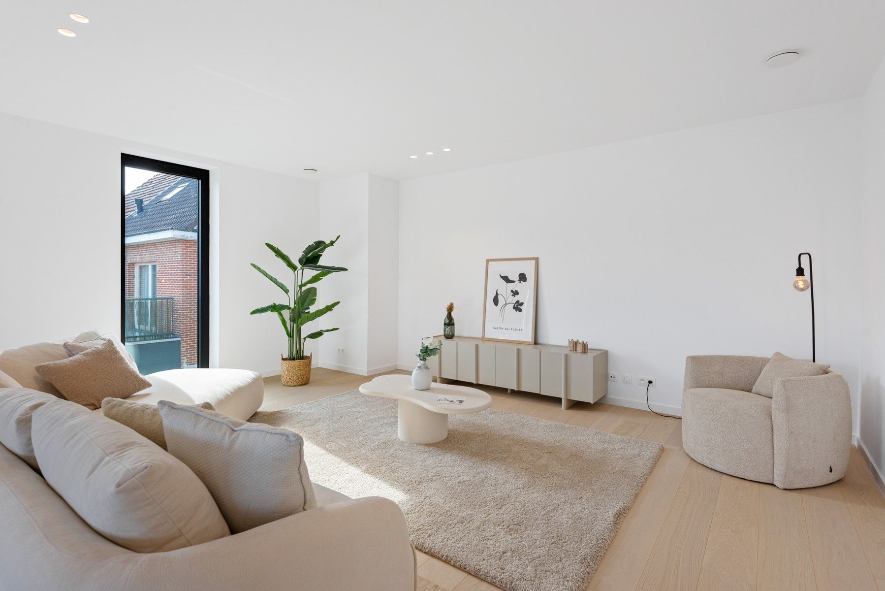 Prachtig afgewerkt nieuwbouwappartement inclusief 2 carports en 2 ruime bergingen. foto 4