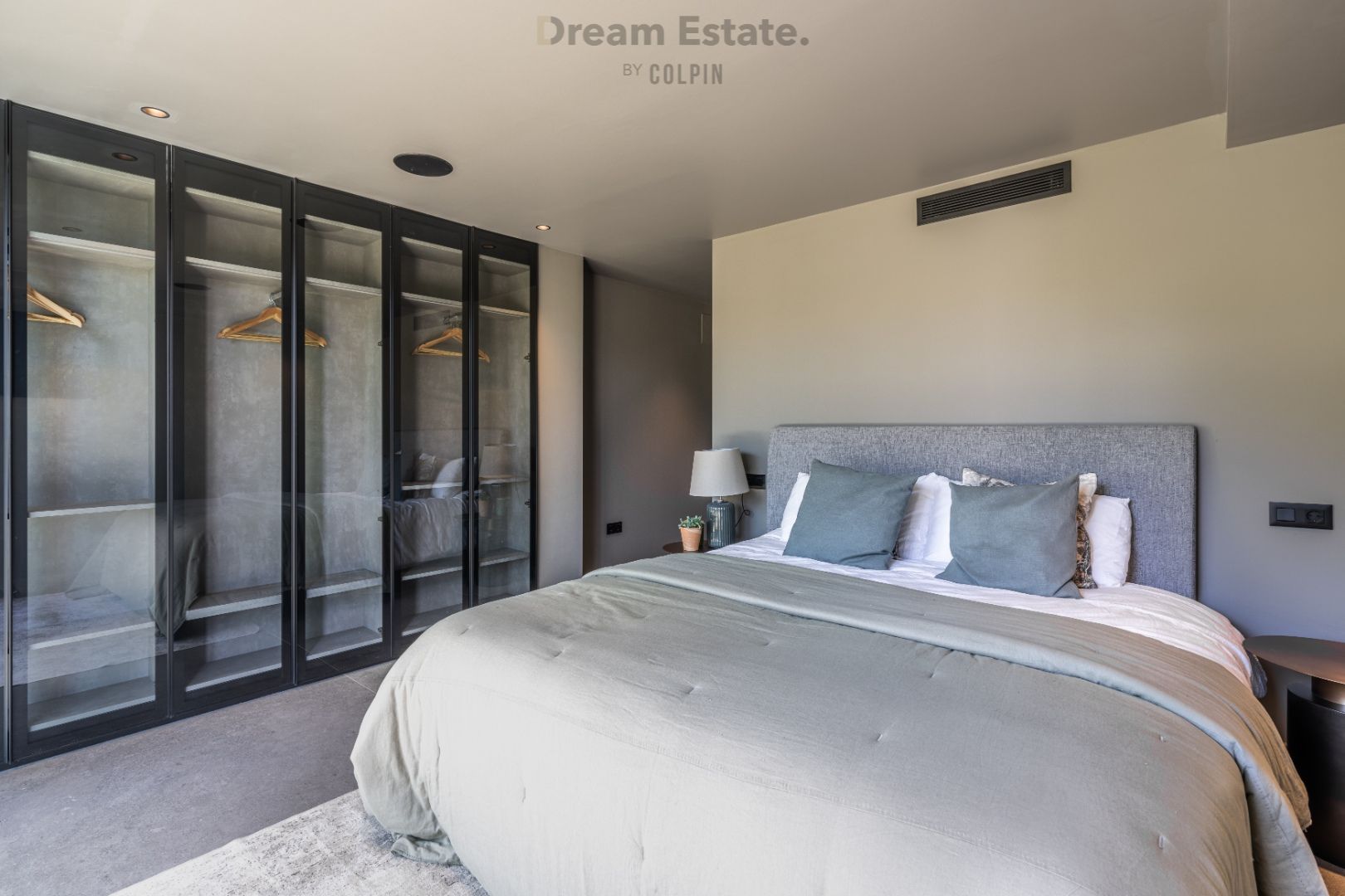 Nieuwe moderne villa op een heuvel met alle luxe voorzieningen te El Madoñal, Benahavis foto 11