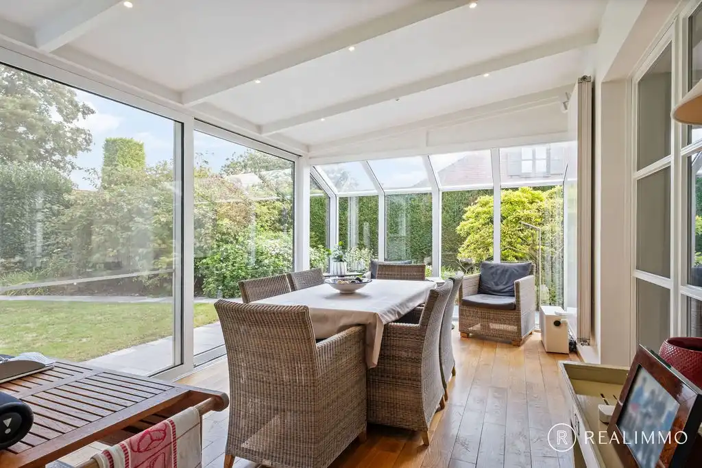 Ruime alleenstaande woning met prachtige tuin in Kooigem foto 7