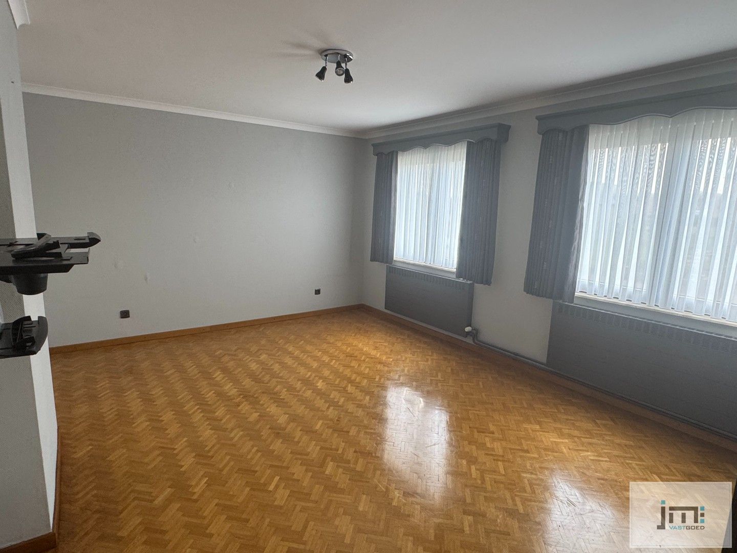 Ruime woning met 4 slaapkamers en dubbele garage foto 11