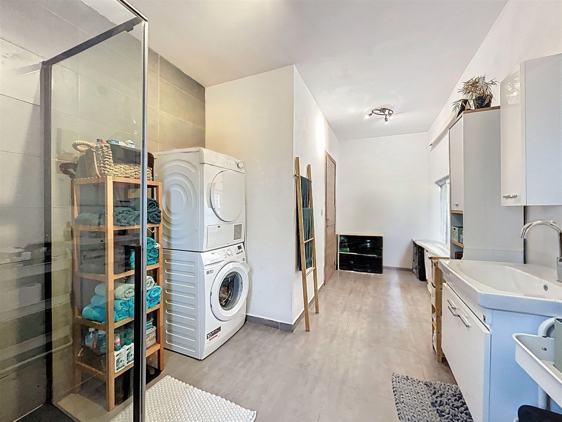 instapklare gezinswoning met 3 slp en oprit op toplocatie foto 13