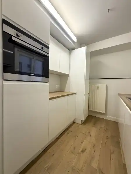 Leuk appartement met zicht op het Sint-Annaplein foto 6