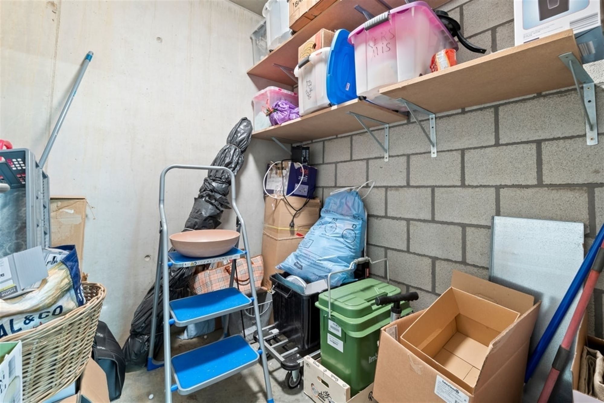 INSTAPKLAAR 2 SLK APPARTEMENT MET ONDERGRONDSE STAANPLAATS IN HARTJE MAASMECHELEN  foto 35