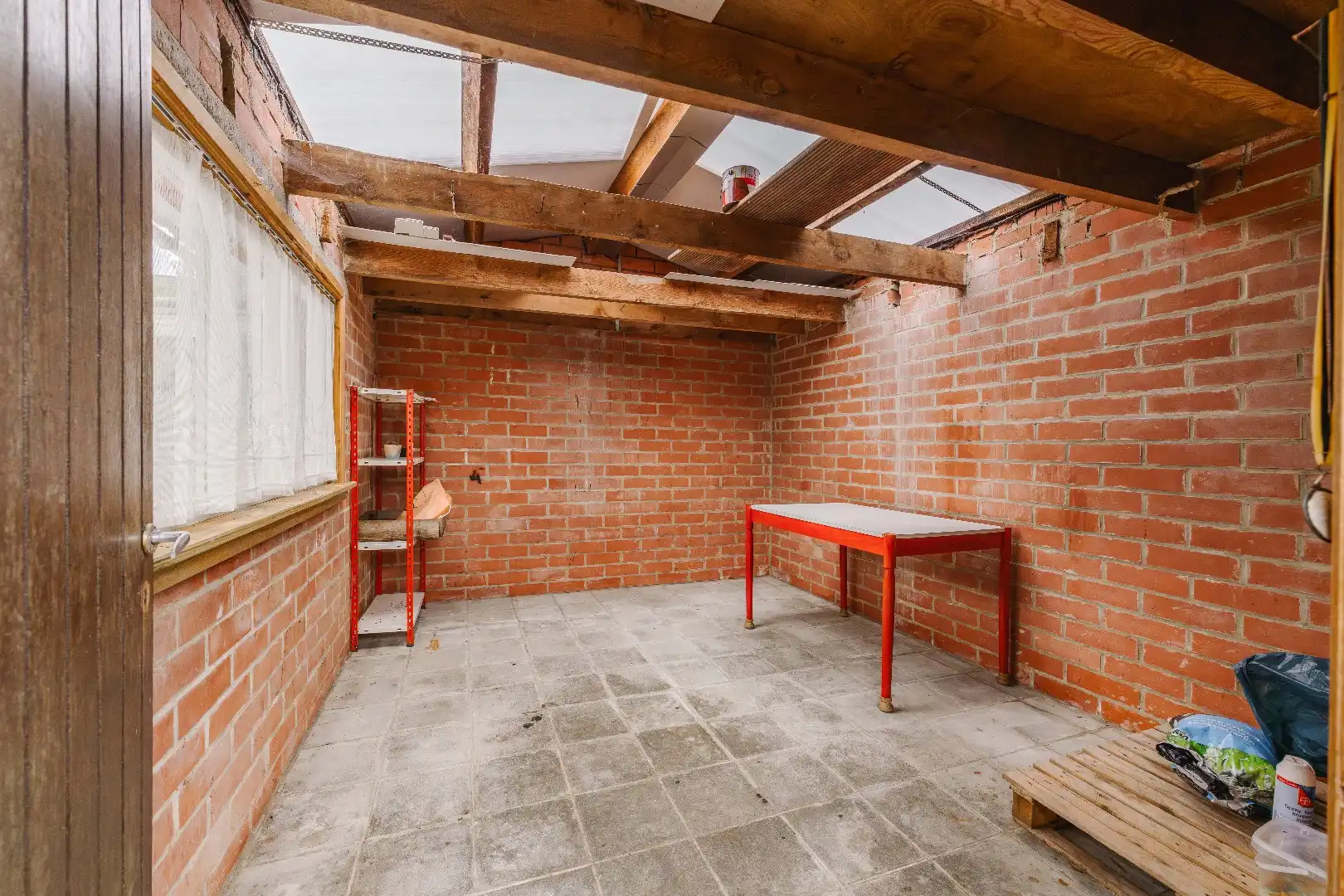 RUIME GEZINSWONING MET 4 SLPKS IN RUSTIGE WOONWIJK | GARAGE | TUIN foto 8