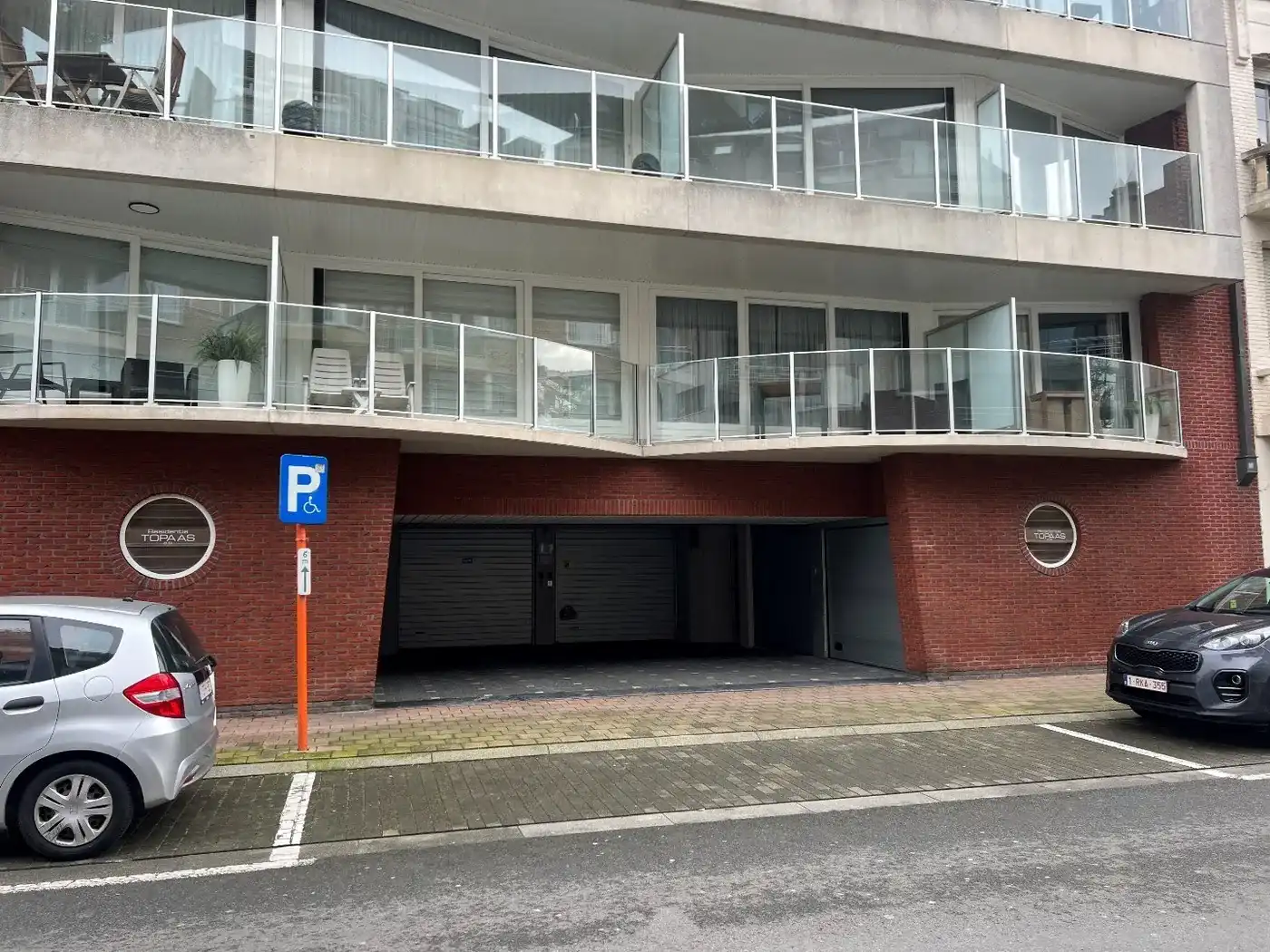Garagestaanplaats in hartje centrum van Knokke nabij de Lippenslaan en het Albertstrand foto 2