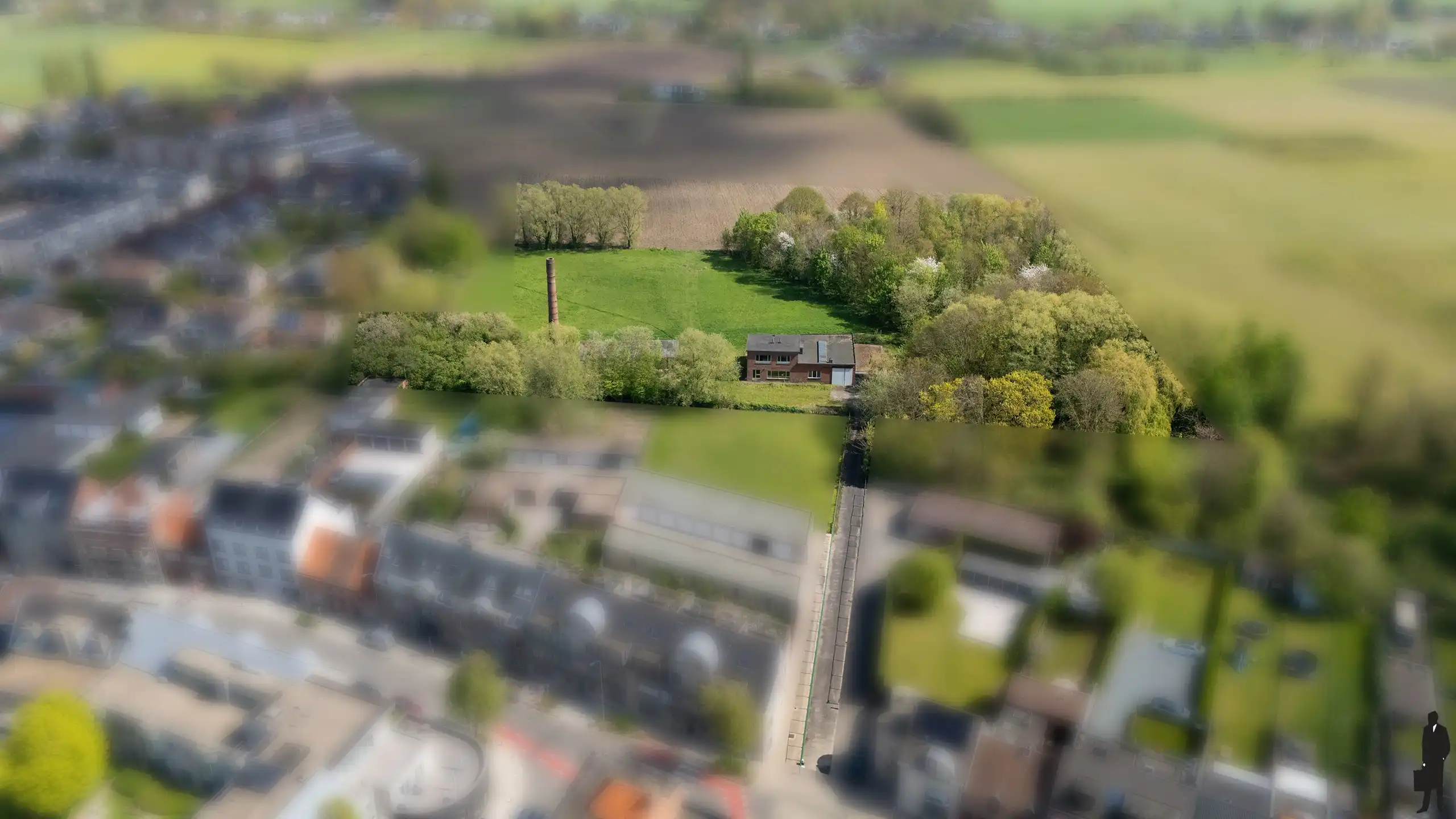 Unieke renovatiekans pal in het centrum van Aartselaar foto 2