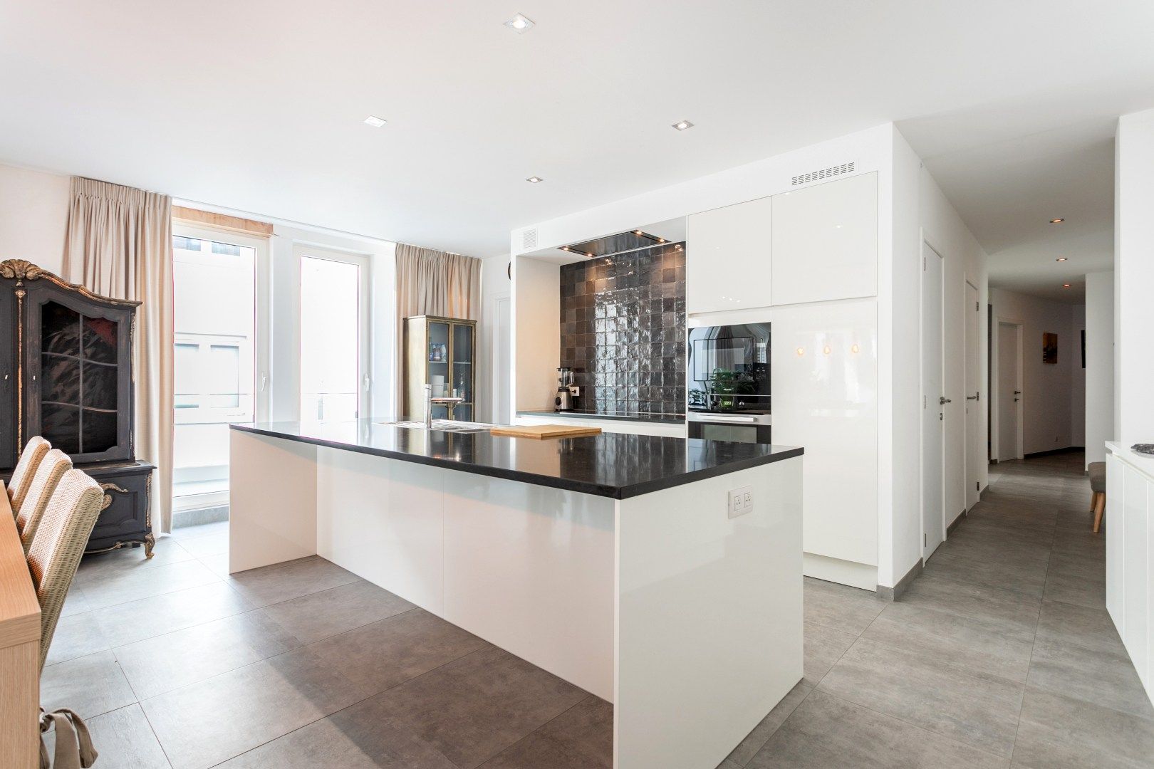 Energiezuinig appartement (EPC:B) met 3 slpk te Halle-centrum foto {{pictureIndex}}