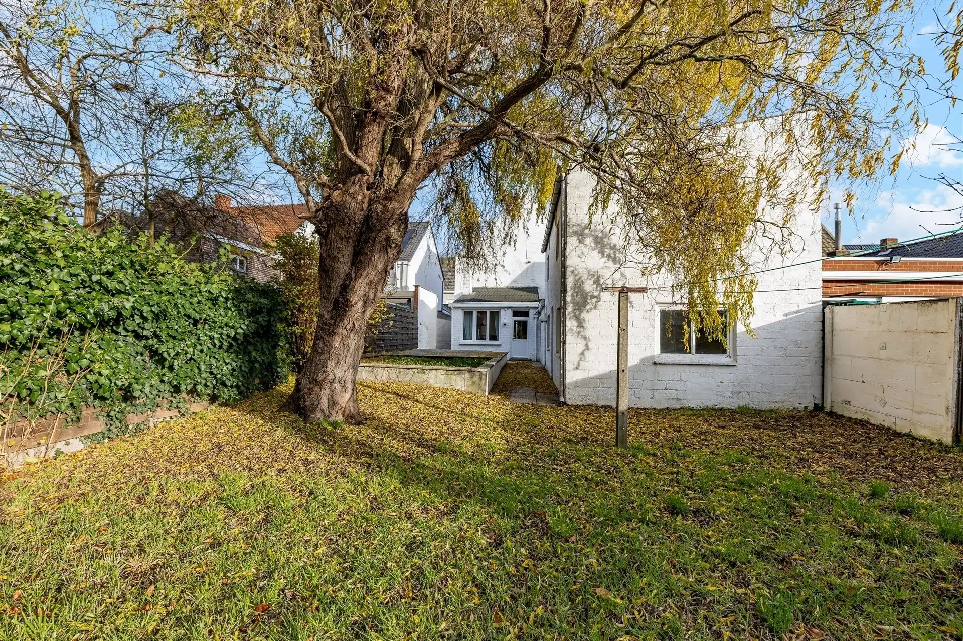 Goed gelegen, deels, te renoveren woning, centrum Asper(Gavere) foto 2