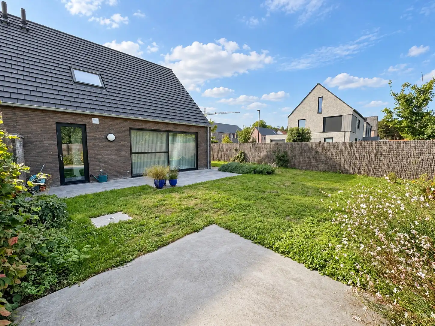 Recent, energiezuinig en tot in de puntjes afgewerkt: deze prachtige BEN-woning uit 2021 combineert modern wooncomfort met een rustige en groene ligging. foto 21