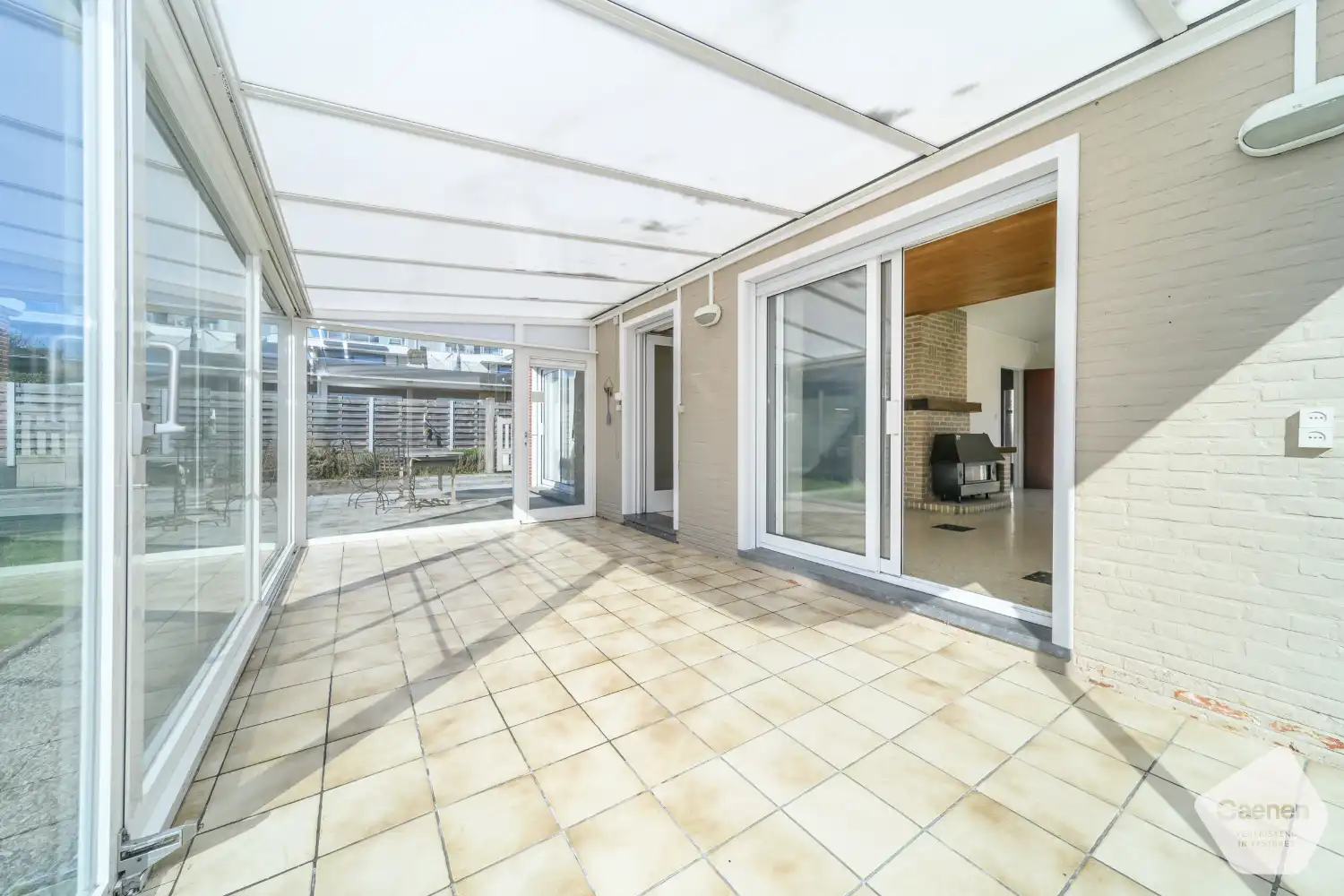 Charmante alleenstaande villa met ruime zuidgerichte tuin en garage in De Panne foto 4